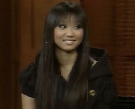 Brenda Song, Filipino And Black Women, Angel Conwell 2000s, Brenda Song 2000s, 2000s Hair, Ethereal Photography, Fashion Collection Inspiration, 90s Girl, Teeth Jewelry