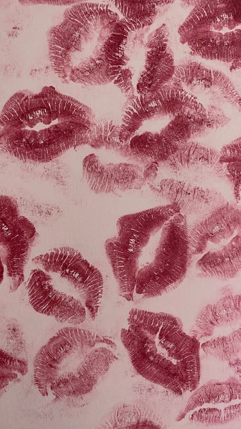 Feminine Wallpaper, Kiss Painting, Kiss Mark, Iphone Wallpaper Classy, Wallpaper Iphone Boho, Lip Wallpaper, Pola Kartu, Simple Phone Wallpapers, Tapeta Galaxie