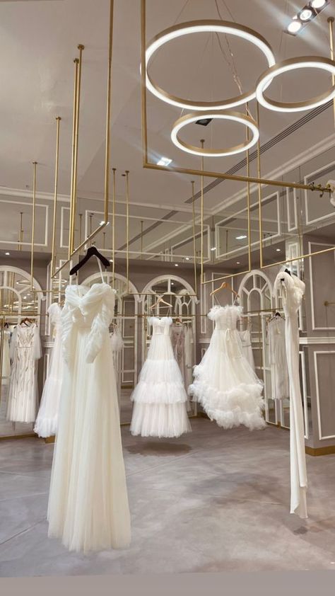 Bridal Stores Interior, Wedding Dress Salon Interior, Wedding Atelier Interior, Wedding Dress Boutique Interior, Dress Boutique Interior Design, Bridal Boutique Interior Design, Feminine Furniture, Bridal Shop Interior, Bridal Shop Decor