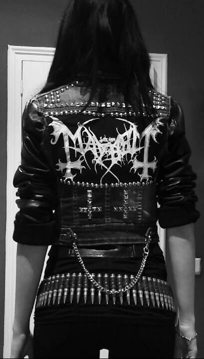 Metal Women Fashion, Black Metal Outfit, Black Metal Tattoo, Metalhead Tattoo, Black Metal Aesthetic, Black Metal Fashion, Ropa Punk Rock, Style Emo, Battle Jackets