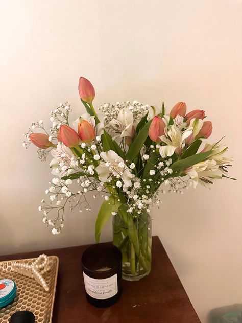 Flowers in a vase #tulips #lillies #babiesbreath #flowers #bouquet #flowerarrangement #aesthetic #pinkflowers #pinkandwhite #pinkandwhiteflowers Nature, Bonito, Filler Flower Bouquet, Tulip Arrangement Ideas Floral Design, Light Pink Flowers Bouquet, Pink Tulips Arrangement, Vase Tulips, White Tulip Bouquet, Tulip Centerpiece