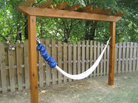 Spring Project: How to Make a Handsome Hammock Stand -One of the best parts of a long summer weekend is snoozing in the hammock. This exceptional hammock stand is a great looking addition to the patio, and will definitely host plenty of lazy summer naps. Diy Hammock Stand, Pergola Hammock, Indoor Porch, Pergola Decorations, Backyard Hammock, Diy Hammock, Metal Pergola, Backyard Renovations, Pergola Garden