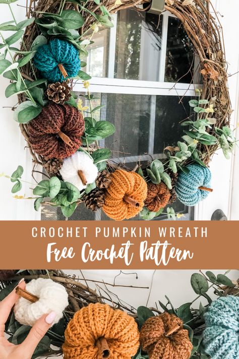 Natal, Autumn Decor Front Door, Crochet Autumn Wreath Free Pattern, Yarn Fall Decor, Fall Crochet Wreath Free Pattern, October Wreath Ideas Diy, Crochet Wreaths Free Patterns, Fall And Halloween Crafts To Sell, Diy Fall Reef