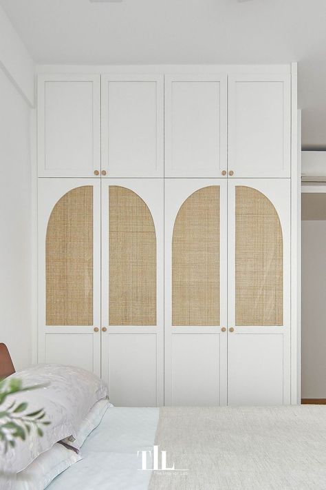 American Farmhouse Interior, Closet Organization Bedroom, White Wardrobe Bedroom, Organization Wardrobe, Wardrobe Design Modern, Dressing Design, Unique Bedroom Design, Storage Solutions Bedroom, Closet Design Layout