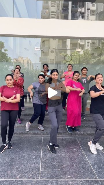 Sanya Ohri on Instagram: "Easy wedding dance choreography for your upcoming Sangeet! Save it 💕 Tag people whom you want to recreate this ❤️   (Sanya dance studio, Wedding choreography, Wedding dance, easy dance, New post, trending, Dance reels, regular classes, Dance studio, ban than Chali)" Dance Steps For Wedding, Trending Dance Reels, Simple Dance Steps, Dance Easy, Wedding Choreography, Dance Reels, Wedding Dance Choreography, Simple Dance, Easy Dance