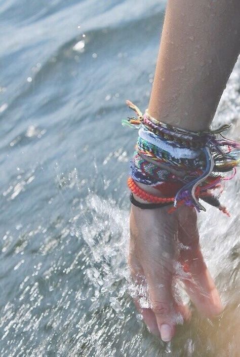 Surfergirl Style, Mode Shoes, Shotting Photo, Summer Bracelets, Trik Fotografi, Summer Feeling, Beach Bum, Vintage Stil, Beach Vibe