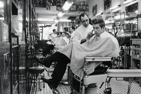 James Dean 1954 | Flickr - Photo Sharing! Psychobilly, James Dean, James Dean Haircut, Dennis Stock, Jimmy Dean, Elijah Wood, I Love Cinema, Liam Gallagher, Willie Nelson