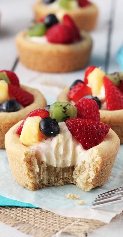 Fruit Cheesecake Sugar Cookies Cups Cheesecake Sugar Cookies, Pizza Crescent, Pizza Braid, Pizza Meatloaf, Pizza Appetizer, Pizza Pocket, Easy Alfredo, Pandesal Recipe, Eggplant Pizza