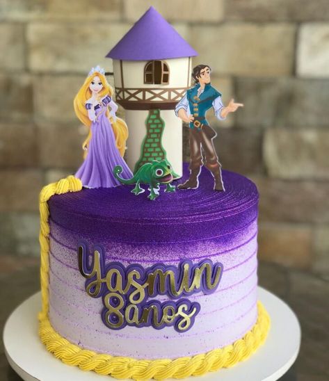 Bolo da Rapunzel: 90 ideias dignas de toda a beleza dessa princesa Pinkie Pie Cake, Bolo Rapunzel, Wonder Woman Birthday Party, Rapunzel Cake, Diwali Candles, Wonder Woman Birthday, Candy Birthday Cakes, Princess Birthday Party Decorations, Tangled Birthday