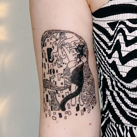 Monet Tattoo, Gustav Klimt Tattoo, Klimt Tattoo, Kiss Cat, Gustav Klimt The Kiss, Klimt The Kiss, Art Inspired Tattoos, Kiss Tattoos, Our Mindful Life