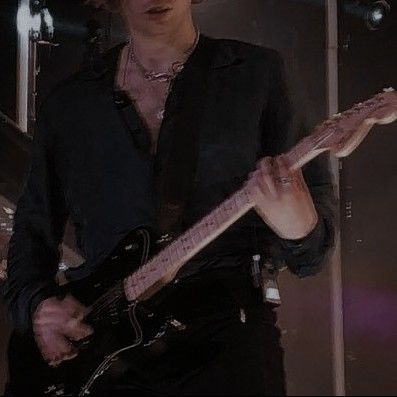 Jamie Campbell Bower, Gitar Vintage, Guitar Guy, Guitar Boy, Rockstar Aesthetic, Guitar Obsession, Aesthetic Boy, I'm With The Band, Boys Playing