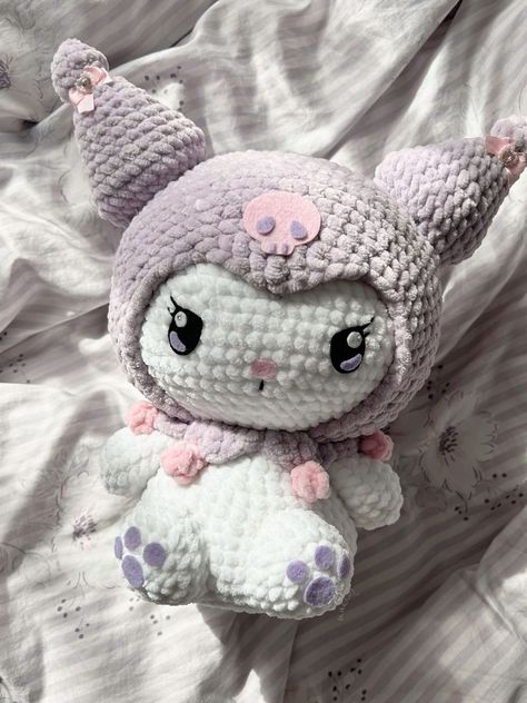 Amigurumi Patterns, Crochet Kuromi Plush, Crochet Badtz Maru, Free Kuromi Crochet Pattern, Cinnamoroll Crochet Pattern Free, Purple Things To Crochet, Crochet Kpop Ideas, Crochet Keroppi, Sanrio Crochet Free Pattern