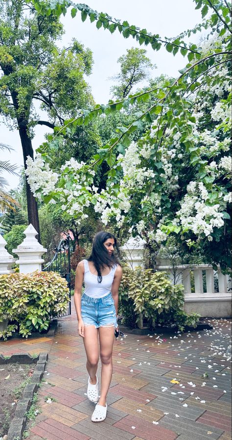 Goa vibes #basicoutfit #goa Beach Outfit Indian Women, Dress For Goa Trip For Women, Goa Aesthetic Outfits, Goa Party Outfit, Goa Wear For Women, Dresses To Wear In Goa, Outfits For Goa Trip Women, Outfits For Goa, Goa Outfits Women Indian