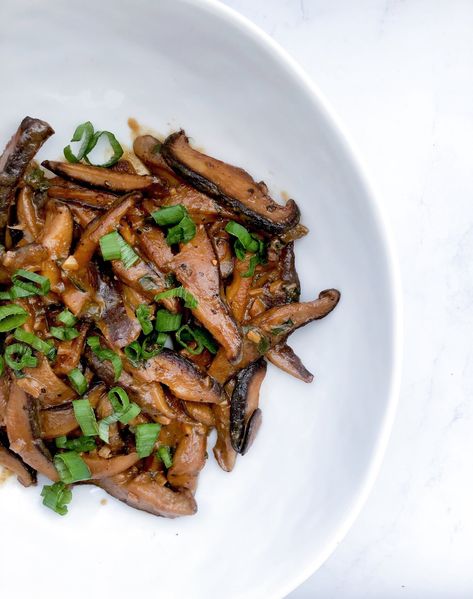 Essen, Miso Tofu Recipe, Miso Mushrooms, Glazed Mushrooms, Eating Green, Lunch Sides, Ww Meals, Vegan Asian Recipes, Miso Glaze