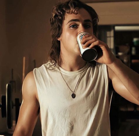 Billy Hargrove Pfp, Billy Hargrove Icons, Drace Montgomery, Darce Montgomery, Billy Hargrove, Dacre Montgomery, Billy Boy, Dark Blonde Hair, Stranger Things Characters