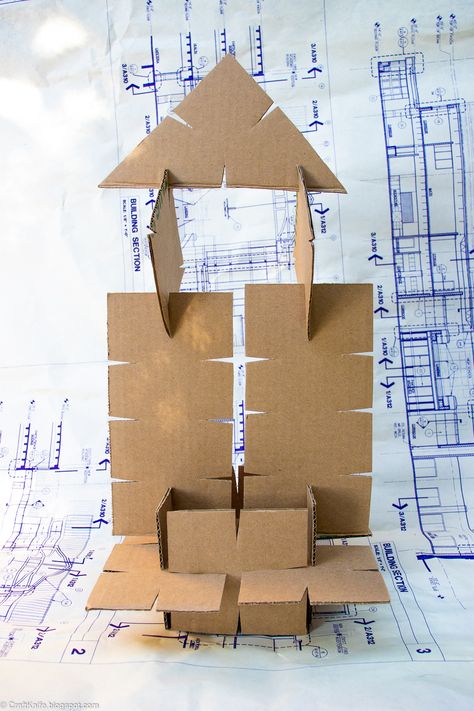 This upcycled cardboard building set is a terrific open-ended toy that won't cost you a cent! Building With Cardboard, Cardboard Connections, Cardboard Building, Upcycled Cardboard, Physics Concepts, Natural Wood Toys, Recycling Center, Open Ended Toys, Homemade Toys