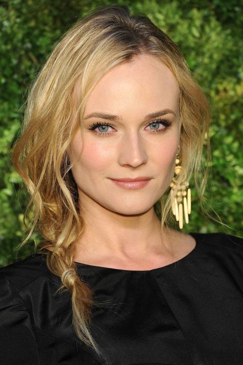 Diane Kruger Norman Reedus, Messy Plaits, Square Face Hairstyles, Long Hair Tips, Gisele Bündchen, Great Hairstyles, Diane Kruger, Actrices Hollywood, Hair Pictures