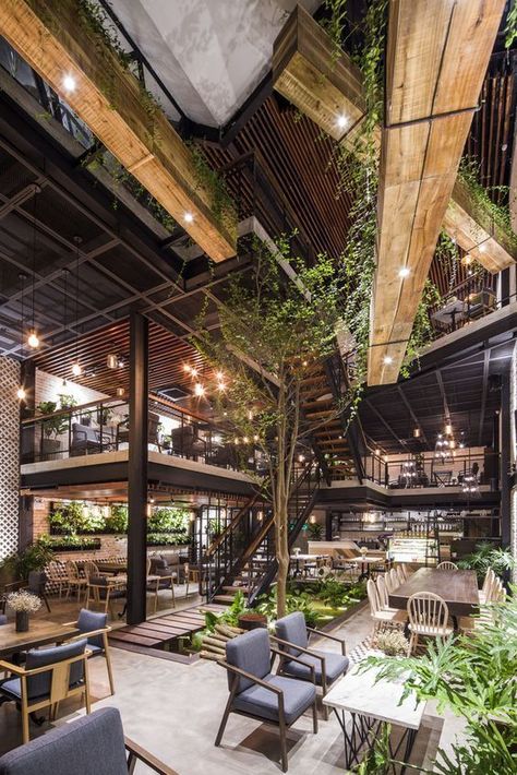 An’garden Café,©️️️️ Hyroyuki Oki // Restaurant / Café Arsitektur Art Deco, Asma Kat, Office Idea, Idea Aesthetic, Open Ceiling, Coffee Shops Interior, 카페 인테리어 디자인, Garden Cafe, Coffee Shop Design