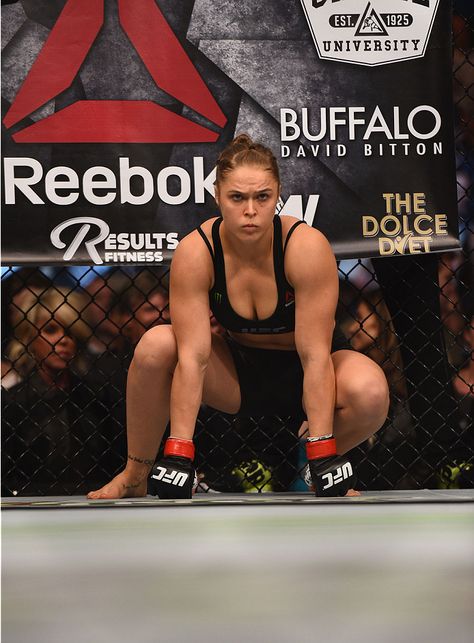 LOS ANGELES, CA - FEBRUARY 28:  Ronda Rousey enters the Octagon in her UFC women's bantamweight championship bout against Cat Zingano during the UFC 184 event at Staples Center on February 28, 2015 in Los Angeles, California.  (Photo by Jeff Bottari/Zuffa LLC/Zuffa LLC via Getty Images) Jiu Jitsu, Ronda Rousey Ufc, Rhonda Rousey, Mma Motivation, Mma Videos, Rowdy Ronda, Mma Girls, Mma Workout, Mma Women