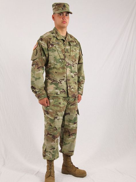 A view of the Army Combat Uniform using the new Operational Air Force Uniforms, Army Outfit, Us Army Infantry, Us Army Uniforms, Army Combat Uniform, Military Dress Uniform, Camouflage Uniform, Army Dress, Army Clothes