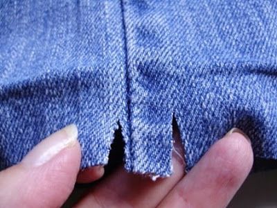 Quilt, Knit, Run, Sew: A Tutorial - Hemming Jeans - a quilters technique Hemming Jeans, Sewing Alterations, Techniques Couture, Beginner Sewing Projects Easy, Sewing Class, Diy Couture, Sewing Skills, Love Sewing, Sewing Projects For Beginners