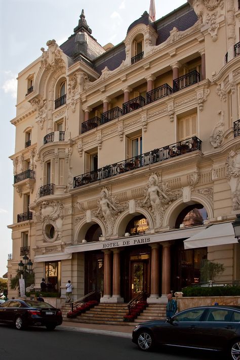 Hotel De Paris, Monte Carlo Fancy Buildings, Monte Carlo Monaco, Hotel Entrance, Montecarlo Monaco, Hotel Paris, Pool Bar, Paris Hotels, Beautiful Hotels, Grand Hotel