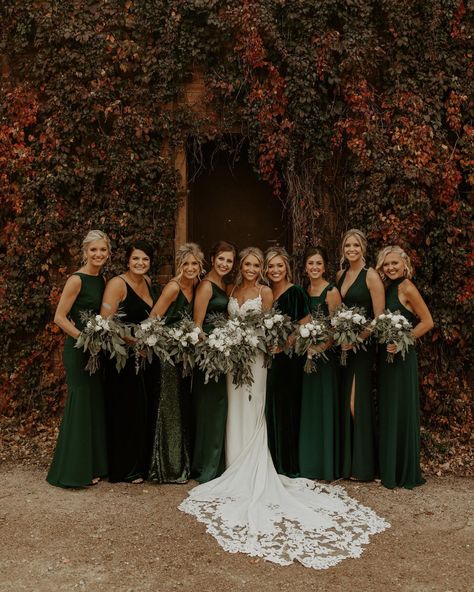 Emerald Green Wedding Theme, Mismatched Dresses, Forest Green Wedding, Dark Green Wedding, Dark Green Bridesmaid Dress, Bridesmade Dresses, Forest Theme Wedding, Fall Bridesmaids, Fall Bridesmaid Dresses