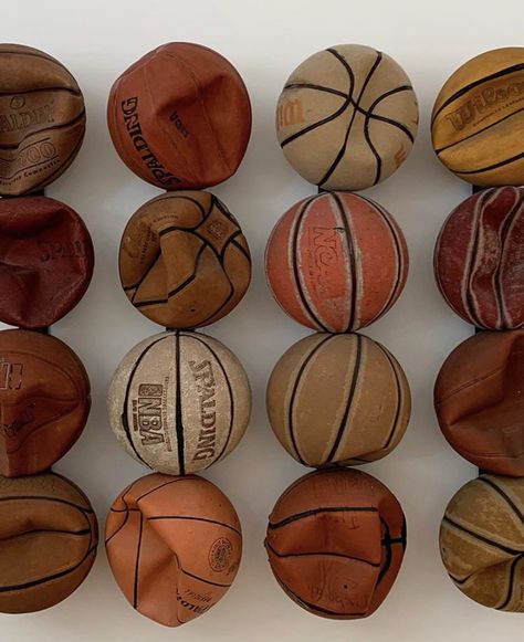 Ryan Shay, Basketball Room, The Right Move, Basketball Wall, Basketball Wallpaper, Images Esthétiques, Love And Basketball, Basketball Pictures, Wall Collage