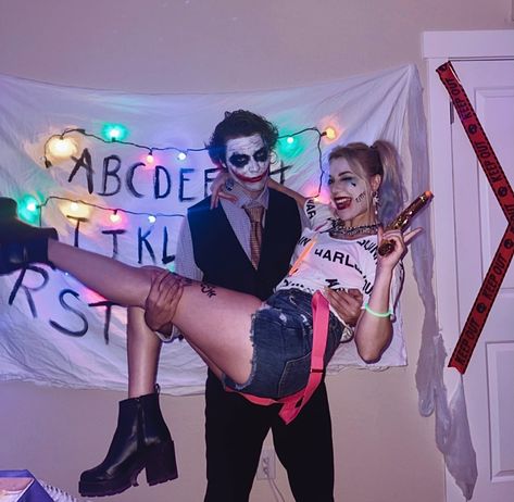 halloween harley quinn joker couple costume ideas boyfriend halloween party Couples Clown Halloween Costumes, Cute Couple Outfits For Halloween, Couple Batman Costumes, Joker And Harley Couple Costume, Harley Joker Costume, Couple Halloween Costumes Joker And Harley, Holloween Costume For Bf And Gf, Evil Couples Costumes, Duo Halloween Costumes Bf And Gf