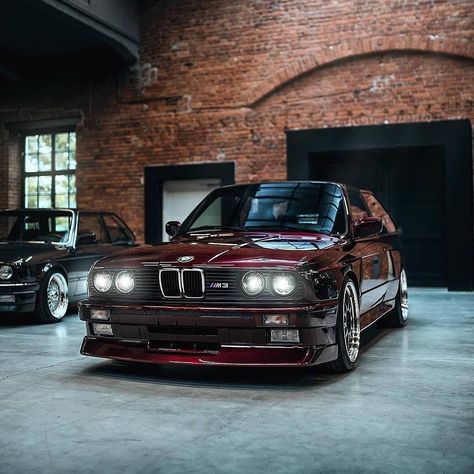 BMW E30 M3 R4 Naturally-aspirated 2,3liter 200hp 240nm 1300kg RWD 0-100km/h: 6,5sec 100-200km/h: 27,2sec #bmw #m3 #e30 #bmwm3 #m3e30 #oldtimer #timeless #mpower #bmwm3e30 E30 Wallpaper, Bmw M3 Wallpaper, Bmw 320d Touring, Serie Bmw, Bmw 320d, Bmw E30 M3, E30 M3, Bmw M Power, Bmw Wallpapers