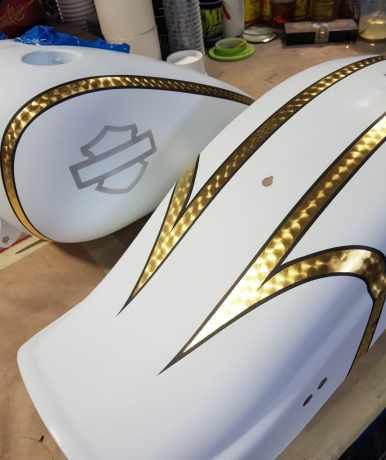 Custom Paint Jobs Motorcycles, Motorcycle Paint Ideas, Mini Chopper Motorcycle, Harley Softail Custom, Car Pinstriping, Street Custom, Custom Motorcycle Paint Jobs, Paint Bike, Motorcycle Paint