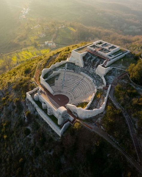 It Is One Of The Most Evocative Archaeological Sites In Italy Ruins, Ancient Architecture, Architecture Antique, High Ground, San Nicola, San Nicolas, 1st Century, Archaeological Site, Ancient Rome