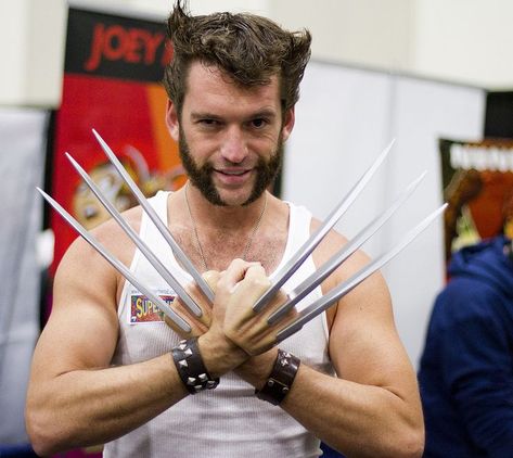 Costumes For Bearded Men, Wolverine Beard, Beard Halloween Costumes, Halloween Beard, Wolverine Costume, Wolverine Cosplay, Halloween Fantasias, Wolverine Hugh Jackman, Cosplay Inspo