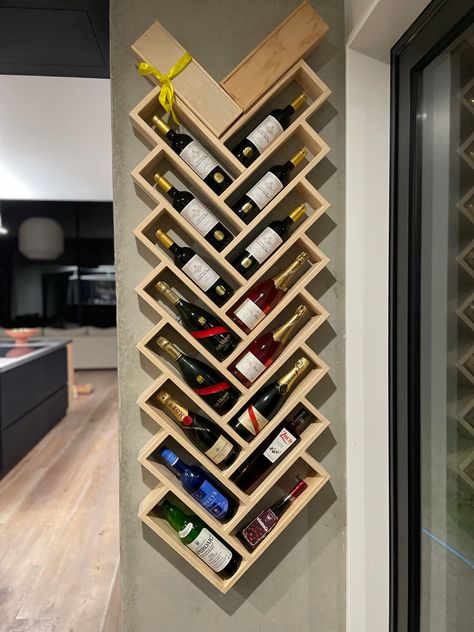 Wine Shelf Ideas, Simple Wine Rack, Wine Storage Wall, Houses Black, Modern Wine Rack, Wine Rack Plans, Kitchen Wine Rack, Wine Rack Design, Wine Bottle Display