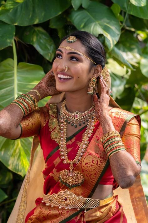 Blissful Telugu Wedding With Decor That Spelled Magic! Gold Kanjivaram Saree, Telugu Bride, Embroidered Blouses, Bridal Sarees South Indian, Blouse Sleeves, Kanjivaram Saree, Telugu Wedding, Wedding Sari, South Indian Weddings