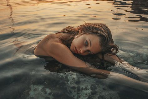 Alessio Albi on Instagram: “@lottamaybelake 💫 Find a model that wakes you up at 6 am during holidays, with just 2 hours of sleep, to shoot in cold water” Lake Portrait, Lake Photoshoot, Water Shoot, Girl In Water, Shotting Photo, 사진 촬영 포즈, Photographie Portrait Inspiration, Lake Photos, Photographie Inspo