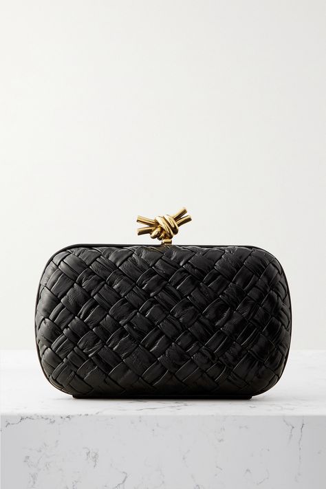 Bottega Veneta's intrecciato technique has rapidly become a signature style code of the Italian brand since its founding in 1966, amassing fans from across the globe. This leather clutch features a contemporary update in the form of a gold-tone knot. Wear yours with vibrant outfits. Bottega Clutch, Bottega Bag, Stylish Leather Bags, Vibrant Outfits, Bottega Venetta, Bottega Veneta Clutch, Bottega Veneta Bag, Gucci Clutch, Luxury Clutch