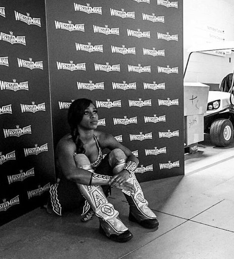 Naomi backstage Wwe, Yoga Fitness, Naomi Wwe, Total Diva, Trinity Fatu, Wwe Wrestlers, Wwe Superstars, Step Moms, African American