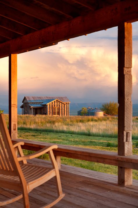 Simple Country Living Aesthetic, Farm Aesthetic Country Living, Montana Living, 숲 사진, Montana Cabin, Western Farmhouse, Cabin Room, Room Country, Fotografi Urban