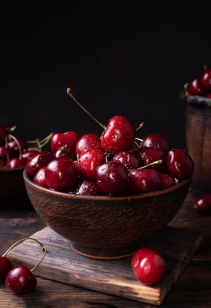 Cherry Bowl, Dark Food Photography, Cherry Season, Background Summer, Mystery Dinner, Fruits Photos, Cooking Dishes, Cherry Fruit, Fruit Photography