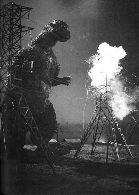 Godzilla (1954) Godzilla 2, Monster Movies, Godzilla 2014, All Godzilla Monsters, Japanese Monster, Ghost And Ghouls, Horror Monsters, Famous Monsters, Kaiju Monsters