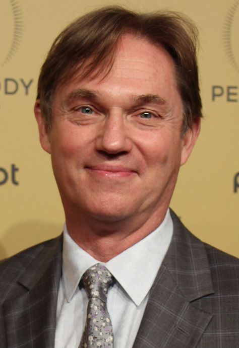 http://www.trend-chaser.com/entertainment/the-word-on-the-waltons-then-now-and-crazy-facts-about-the-show/6/ Richard Thomas Actor, The Waltons Tv Show, Richard Thomas, The Waltons, John Boy, Walton Family, Hank Williams Jr, Turner Classic Movies, Young Celebrities