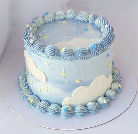 Boy Baby Shower Cake, Flori Fondant, Cake Techniques, Blue Birthday Cakes, Vintage Birthday Cakes, Cloud Cake, Cake Blue, Simple Cake Designs, Mini Cakes Birthday