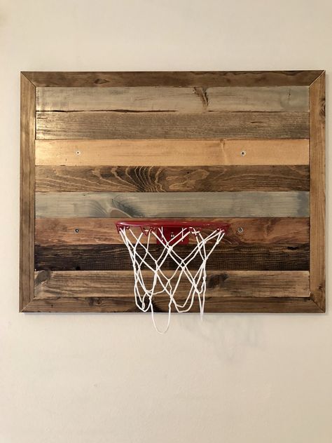 Basketball Hoop Diy, Usc Basketball, Ohio State Basketball, Diy Basketball, Indoor Basketball Hoop, Basketball Shorts Girls, Basketball Games For Kids, Basketball Tricks, Fantasy Basketball