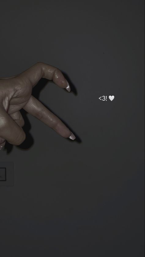 A half heart hand with nails aesthetic picture Pastel, Half Heart Hand Photo, Half Heart Hand, Half Heart, Hand Heart, Black Hands, Heart Hand, Hand Photo, Face Pictures