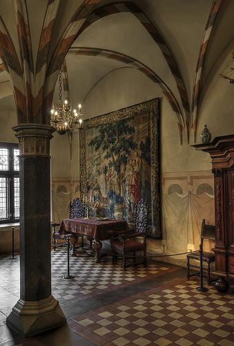 Gothic Castle in Malbork, Poland (Teutonic Knights' seat; largest Gothic fortress in Europe) Malbork Castle, Castle Interiors, Inside Castles, Gothic Culture, Visit Poland, Fantasy Bedroom, Gothic Castle, Palace Interior, Medieval Tapestry