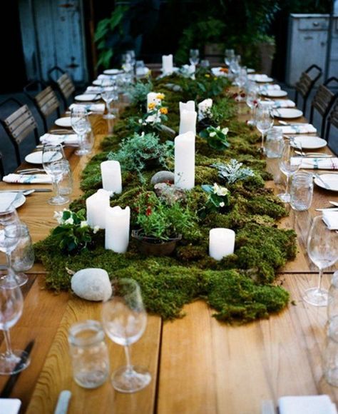 35 Dreamy Woodland Wedding Table Décor Ideas Moss Table Runner, Hobbit Wedding, Terrain Wedding, Moss Centerpieces, Moss Wedding, Greenhouse Wedding, Fairy Wedding, Candle Centerpieces, Woodland Wedding