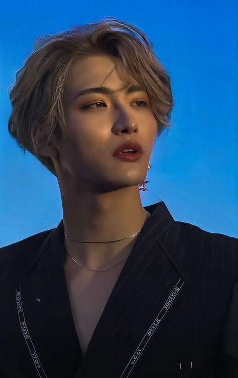 seonghwa J Pop, Ateez Tan Skin, Seonghwa Memeable, Ateez Rainbow, Kpop Men, Asian Male, 17 Kpop, Boyfriend Wallpaper, Park Seong-hwa