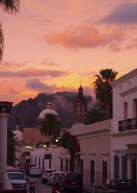 https://flic.kr/p/qZCgKs | Sunset in Alamos A1303787focPr | Sunset after a day of rain. Alamos, Sonora, Mexico.