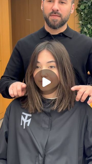 Emrah Demirci - THE MOST on Instagram: "French bob ✂️ by @emrahdemircii  #hair #haircut #naturel #freshcut #viral #hairvideo" Bob Hairstyles French, London Bob Haircut, At Home Short Haircut, Messy Bob Fine Hair, Bob Haircut Outfit Street Style, Paris Bob Hair, Long Bob Thick Hair Wavy, French Bob With Wispy Bangs, Frederique Bros French Style